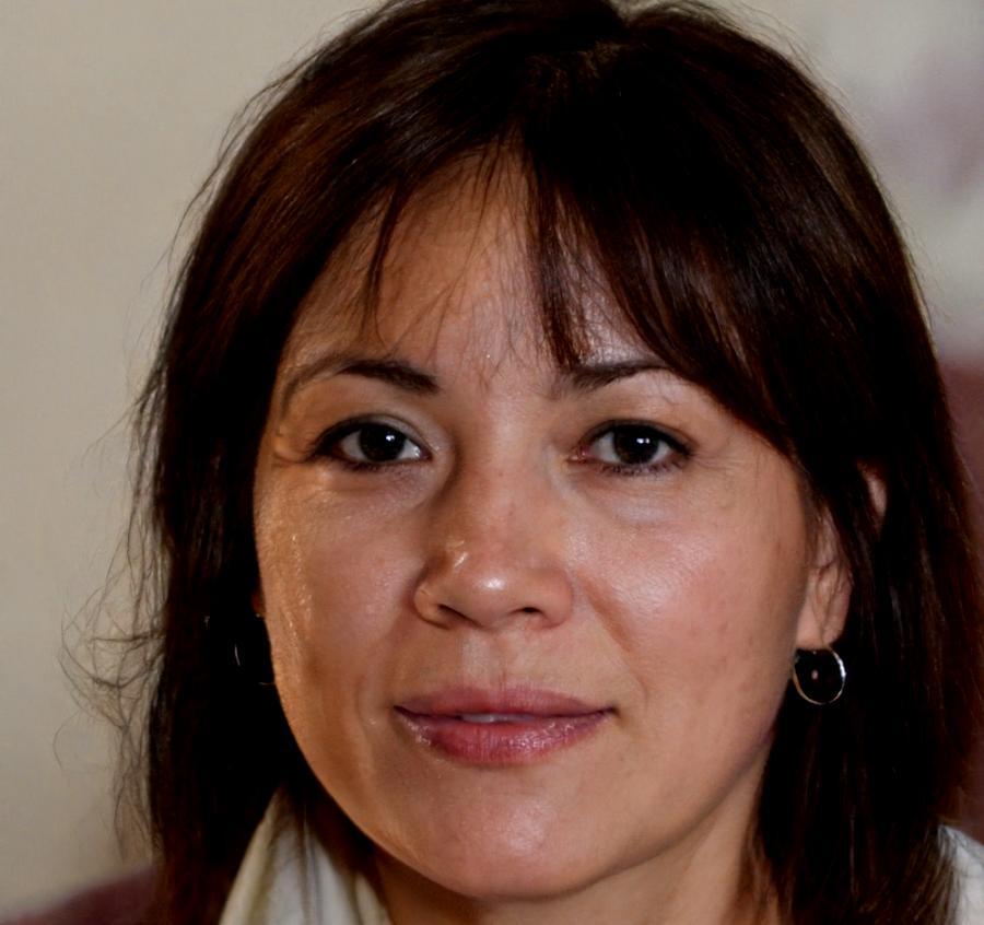 Portrait de Céline Moreau, spécialiste en analyse financière